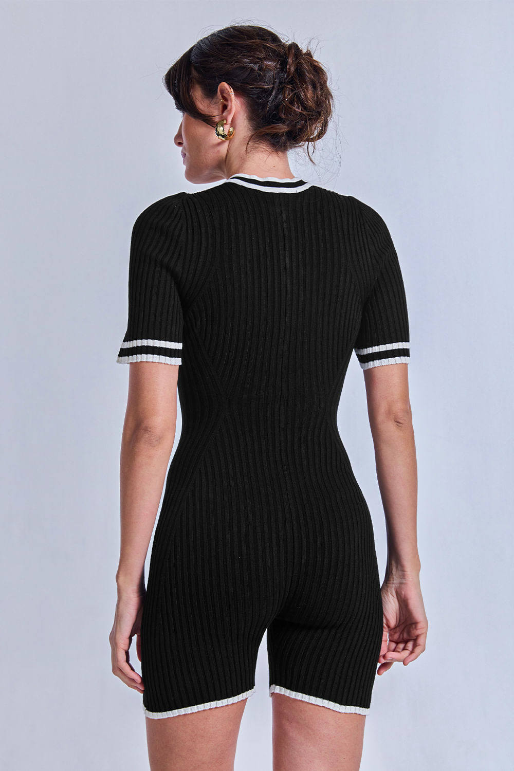 Macaquinho Tricot Ana Preto e Off White