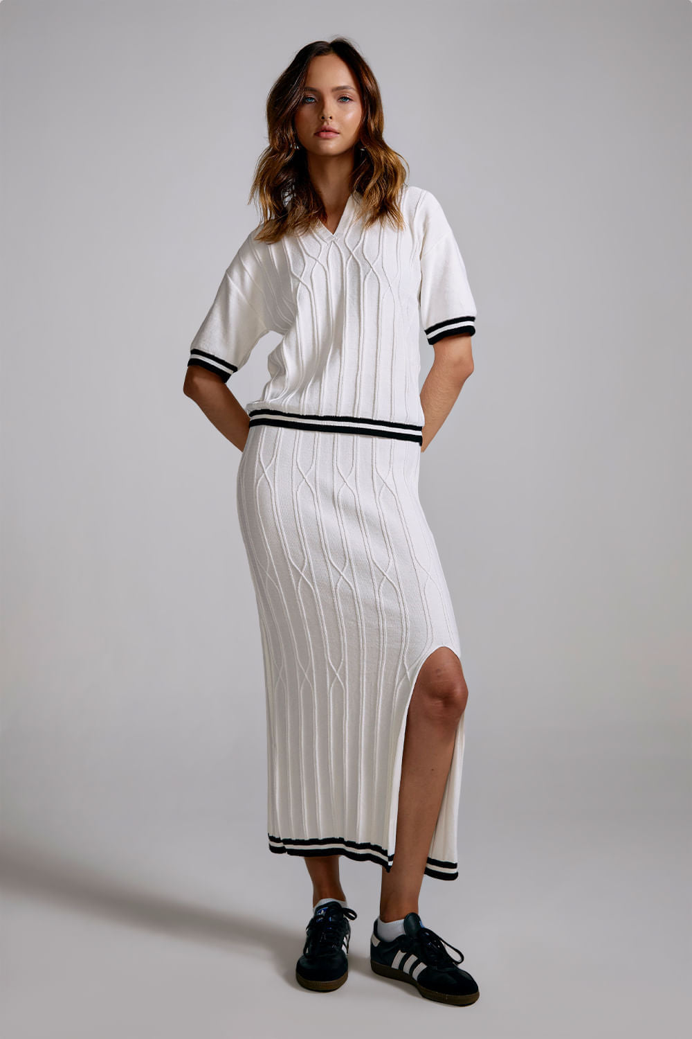 Saia Tricot Midi Alice Off White e Preto
